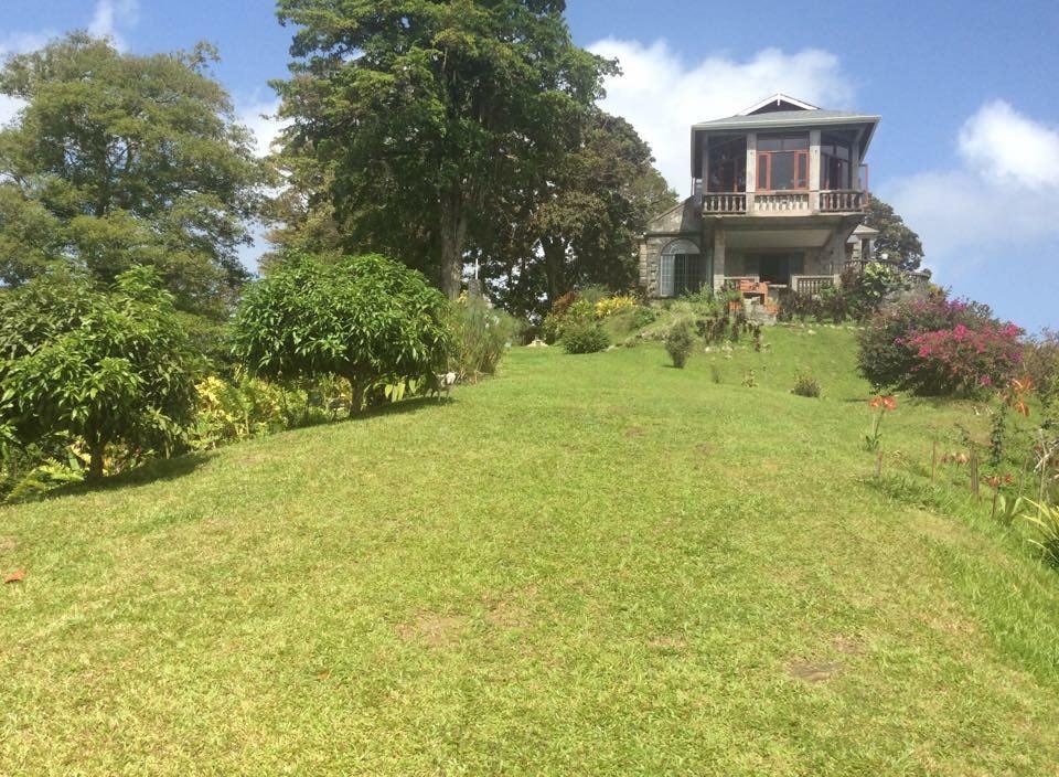 Hotel Mahogany Ridge Arouca Exterior foto